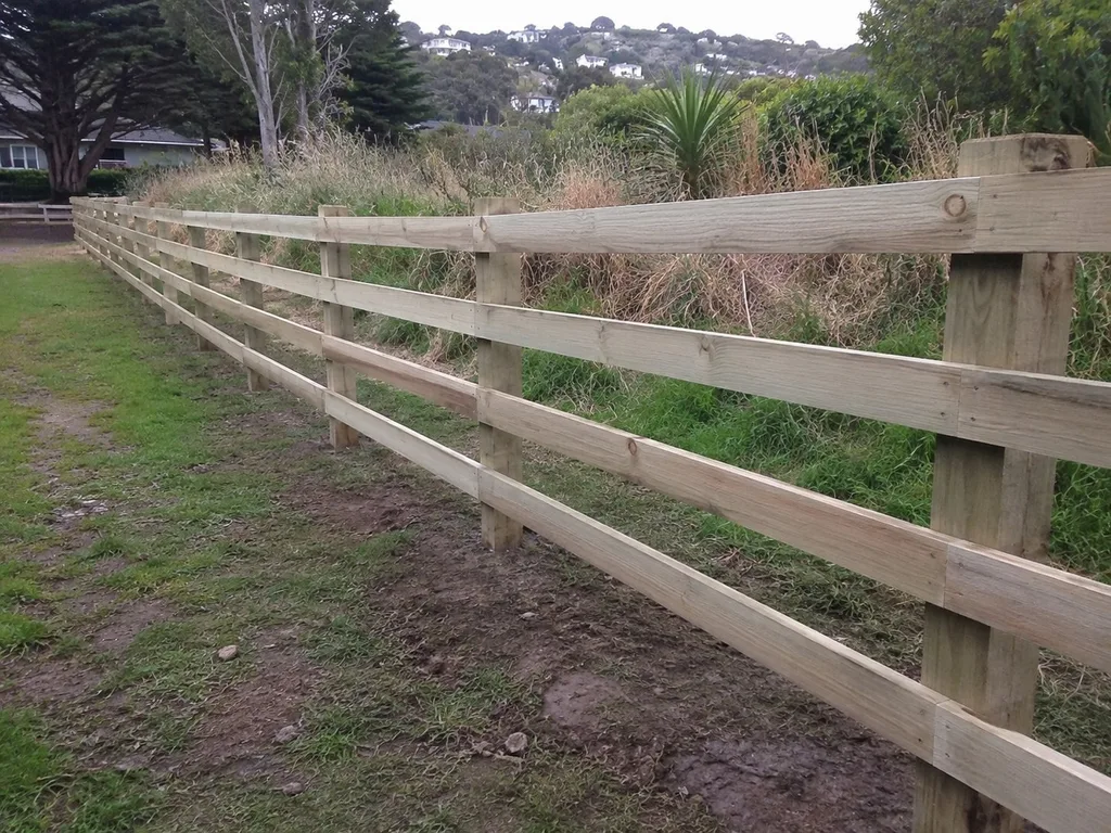 Four-rail post and rail