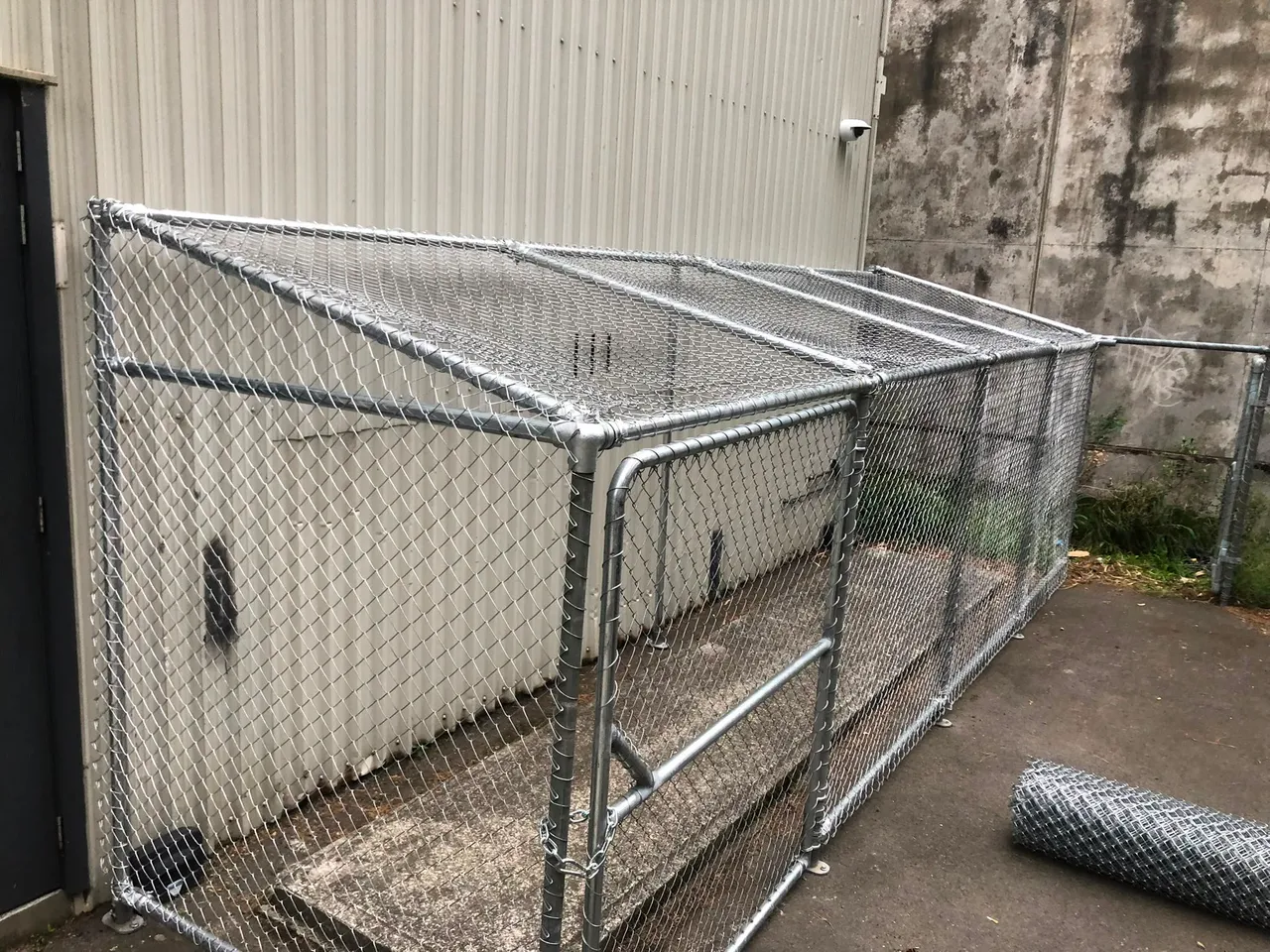 Galvanised chain-link mesh enclosure built in Wellington